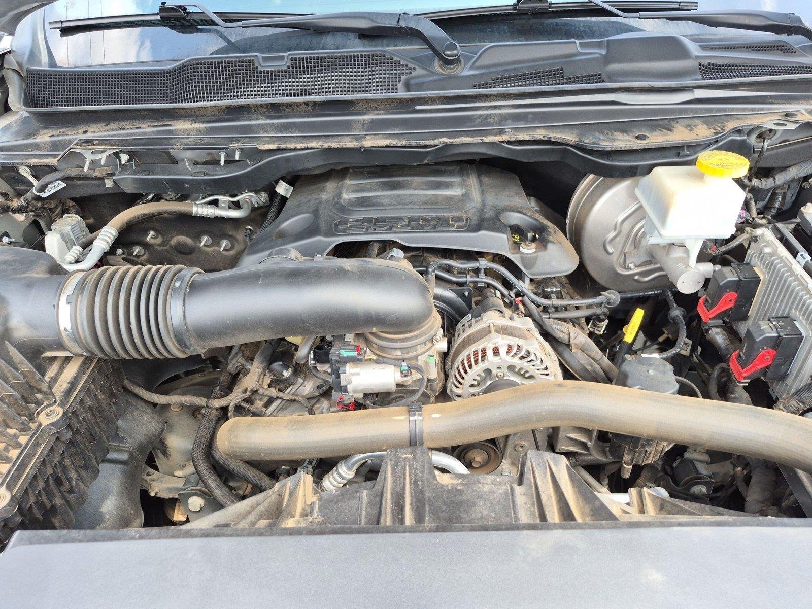 Used 2022 Billet Silver Metallic Clearcoat Ram Laramie image 40