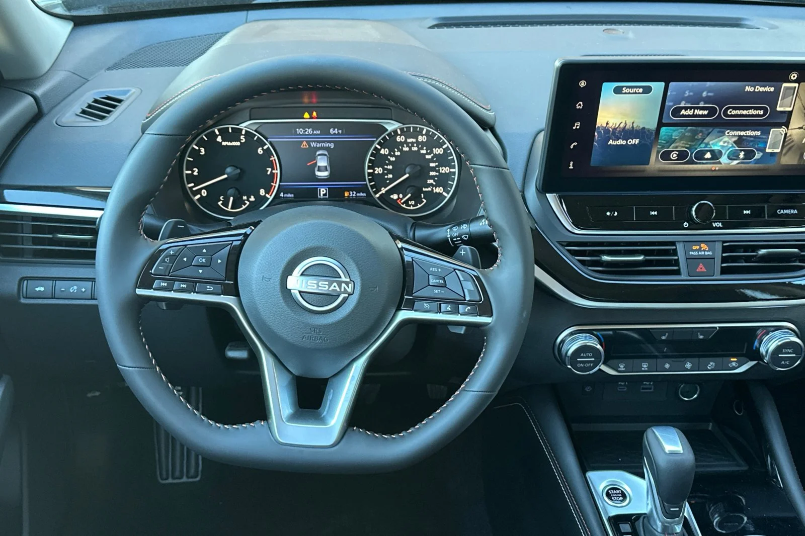 2025 Nissan Altima SR - Photo 14