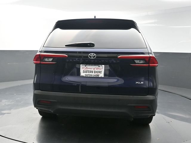 Used 2024  Toyota XLE image 6