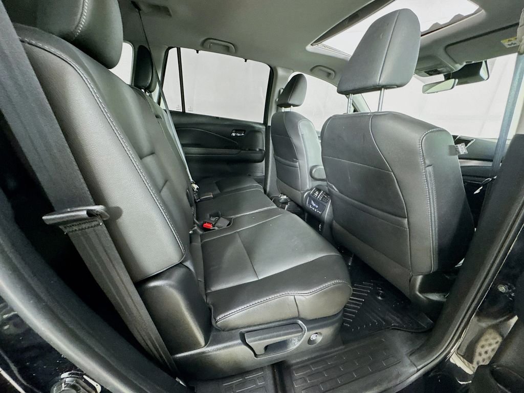 Certified Used 2021 Black Honda EX-L image 38