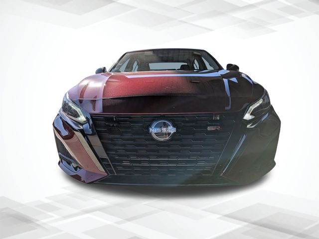 Used 2023 Red Nissan 2.0 SR image 8