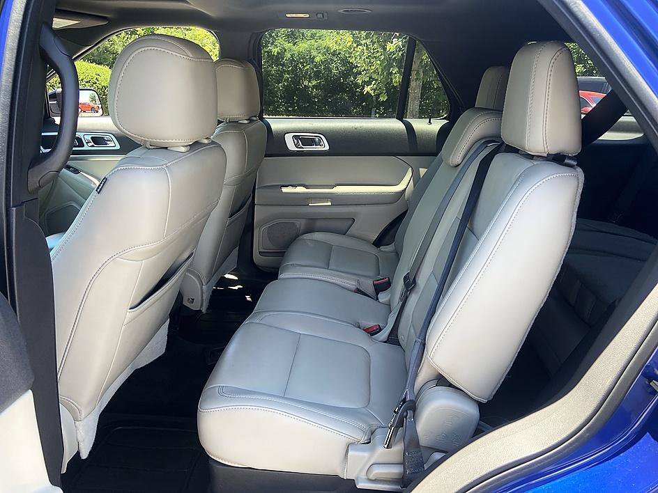 Used 2015 Blue Metallic Ford XLT image 12