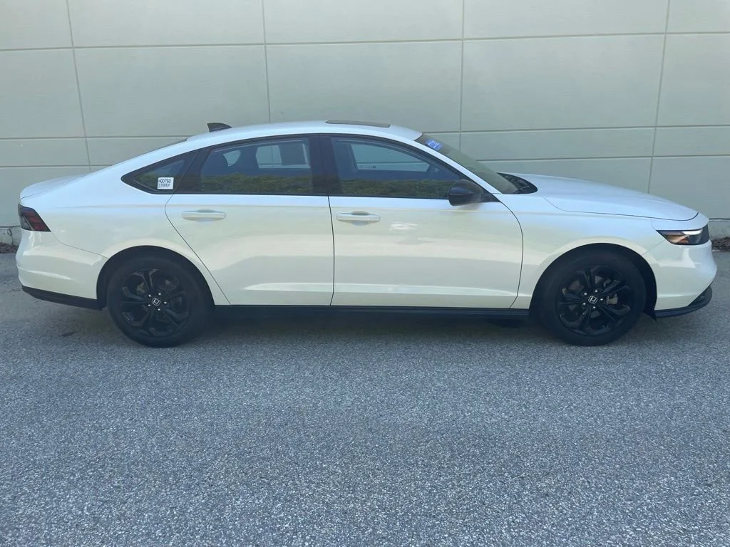 2025 Honda Accord SE - Photo 27