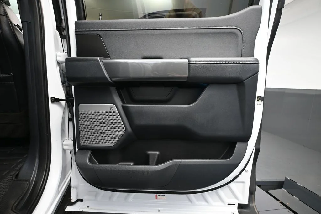 Used 2022 White Ford Lariat image 41
