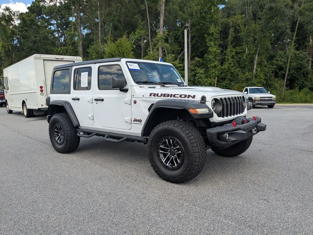 Used 2024 Bright White Clearcoat Jeep Rubicon image 1
