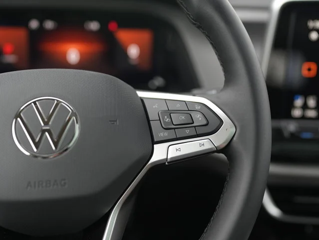 New 2026 Opal White Pearl Volkswagen 2.0T Peak Edition image 20