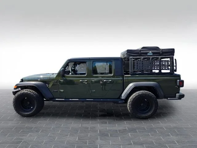 Used 2022 Green Jeep Sport image 4