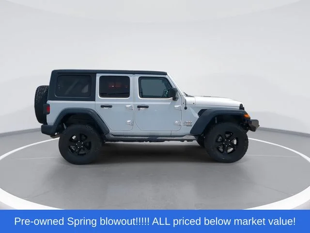 Used 2018 White Jeep Unlimited Sport S image 9