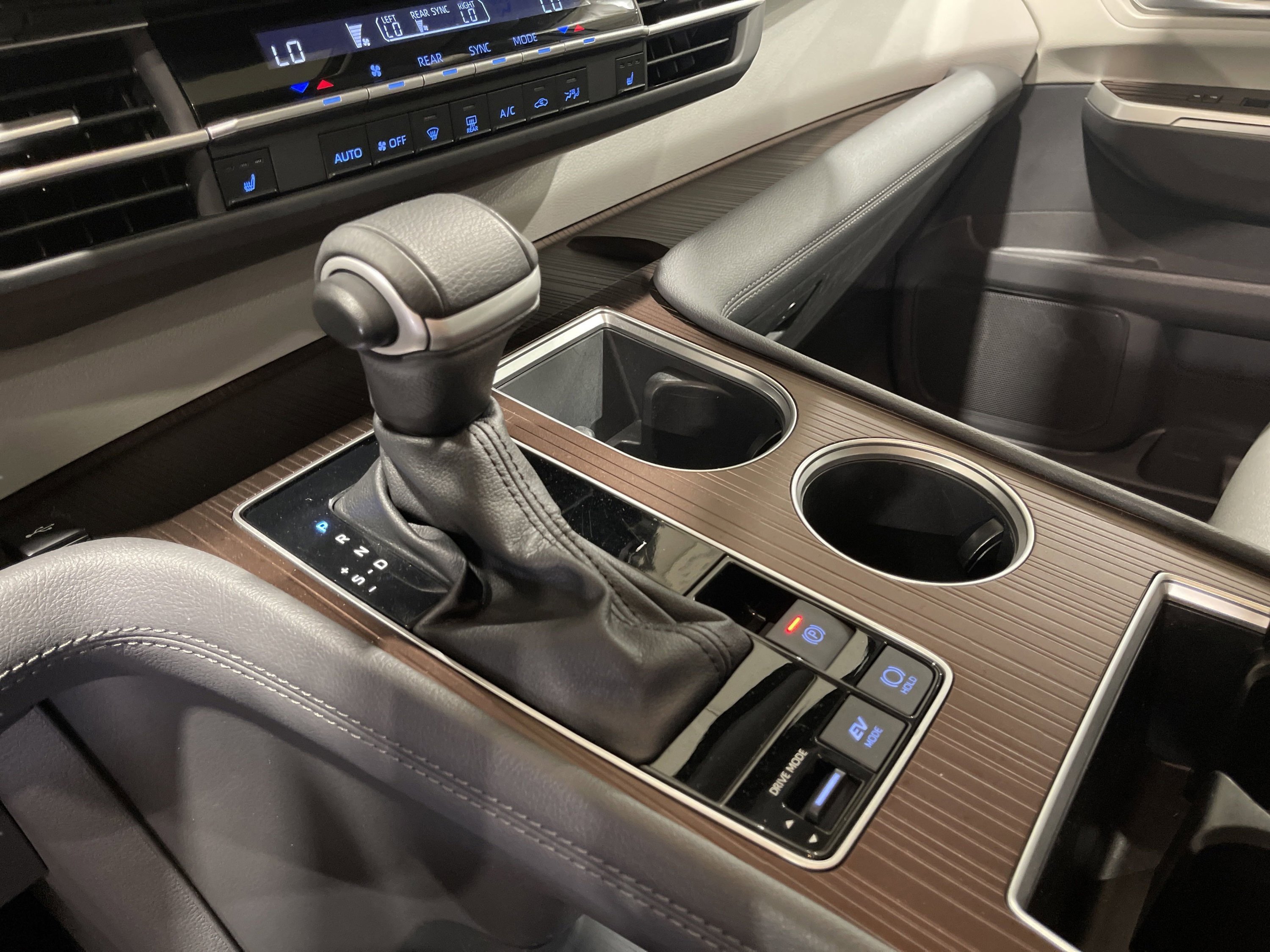 2024 Toyota Sienna XLE - Photo 26