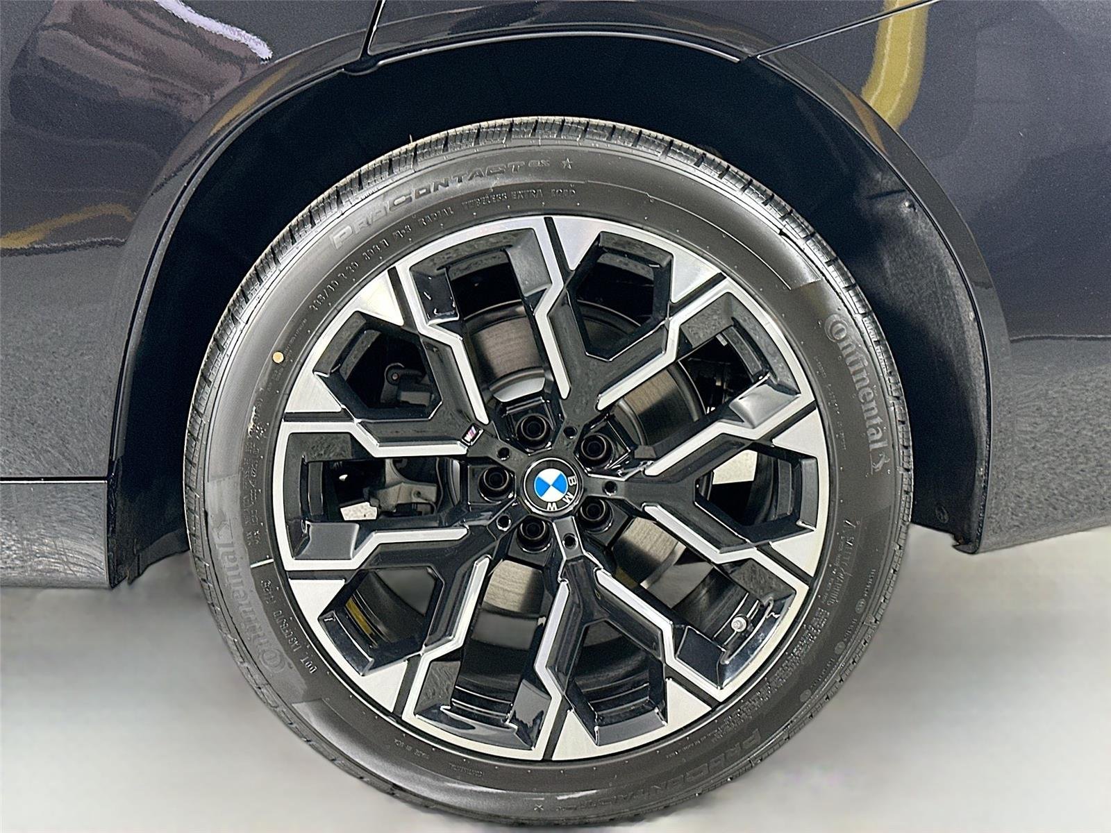 New 2026 Black Sapphire Metallic BMW 30 xDrive image 31
