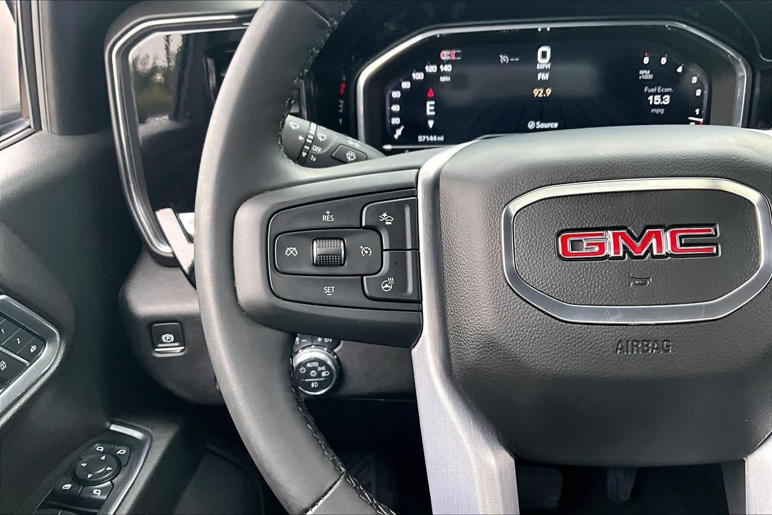 Used 2025 Summit White GMC SLT image 24