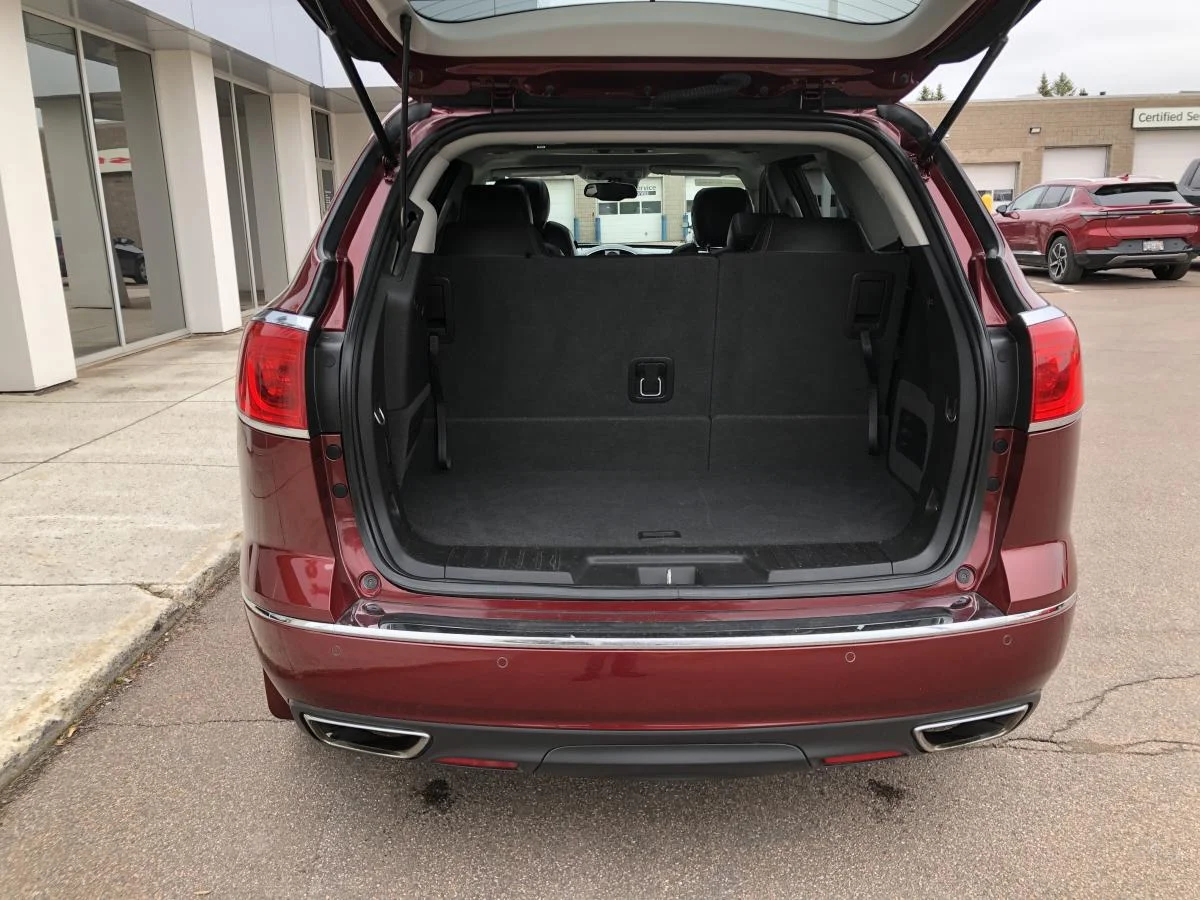 Used 2017 Red Buick AWD 4dr Premium image 7