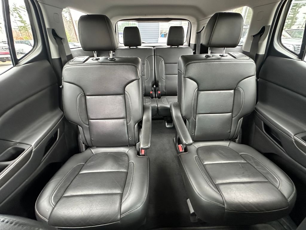 Used 2020 Silver GMC SLT image 23