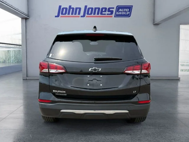 Used 2022 Black Metallic Chevrolet LT image 4