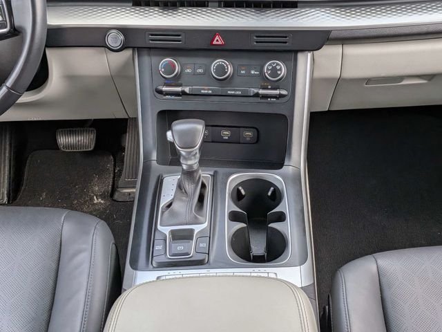 2024 Kia Carnival LX Seat Pkg - Photo 19