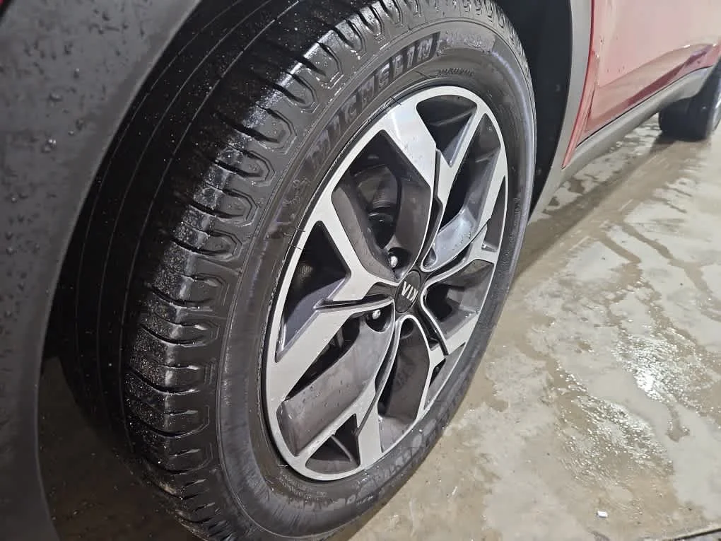 Used 2020 Hyper Red Kia EX image 10
