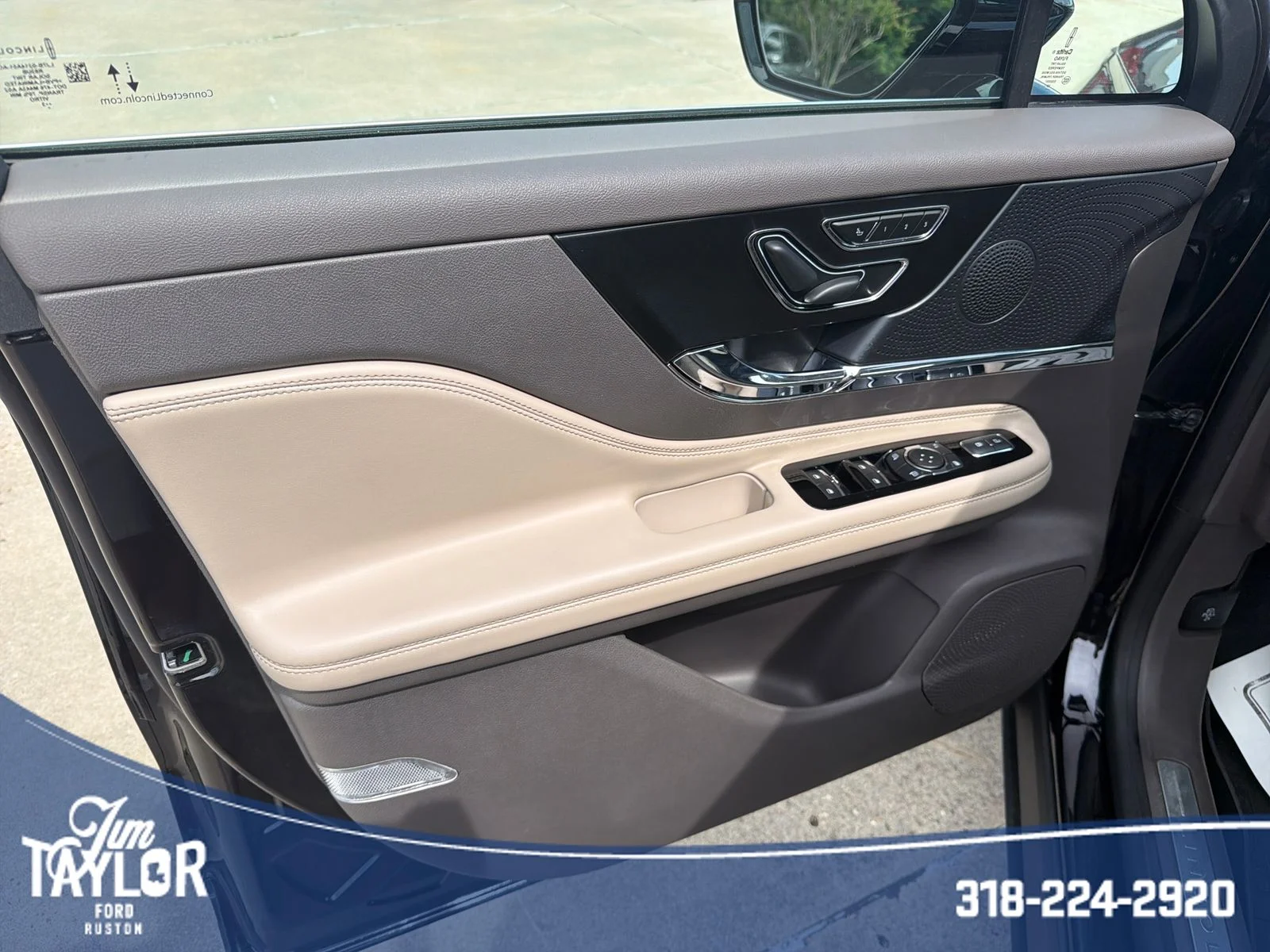 Used 2023 Black Lincoln Standard image 12
