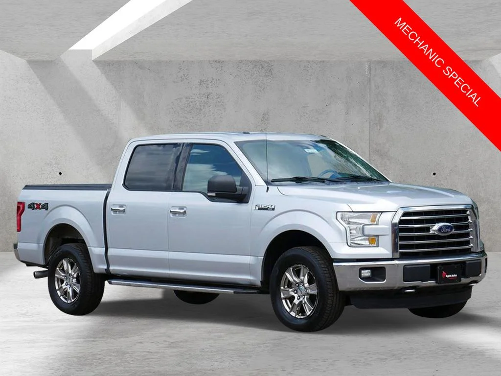 Used 2015 Silver Ford XLT image 1