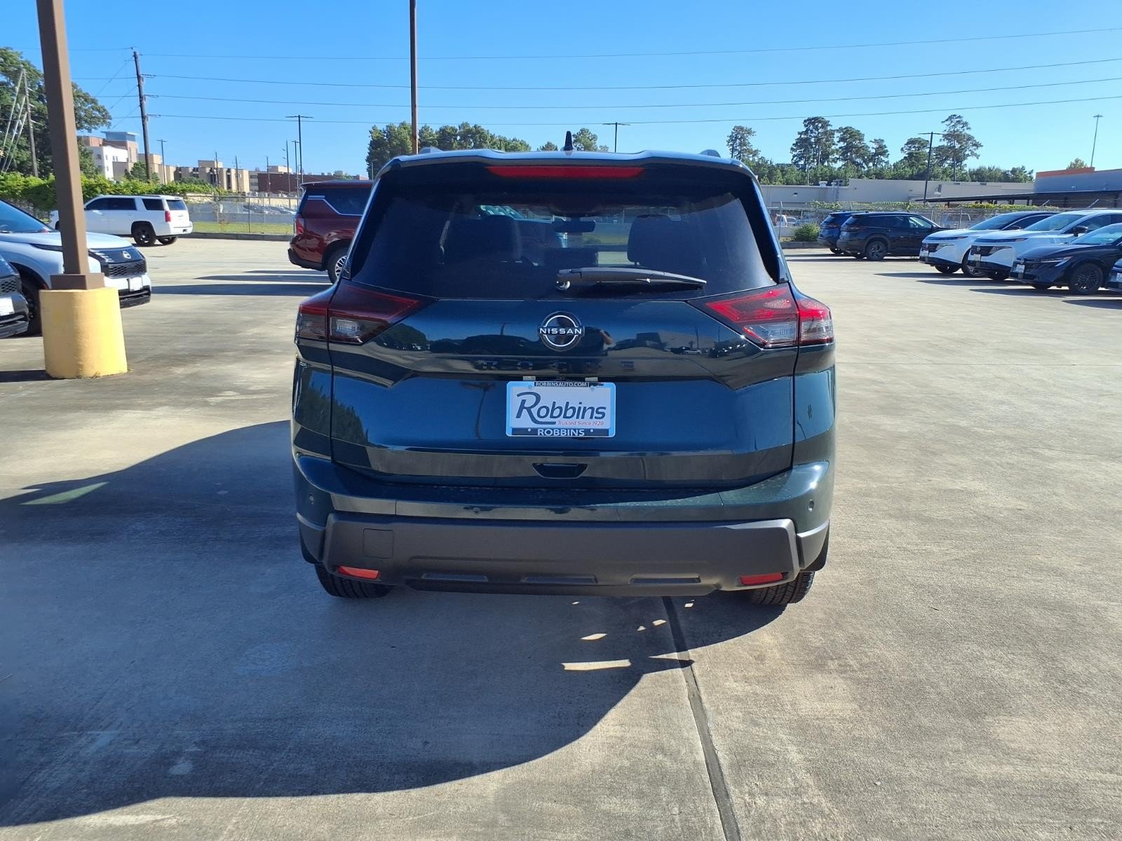 2026 Nissan Rogue photo 8 of 26