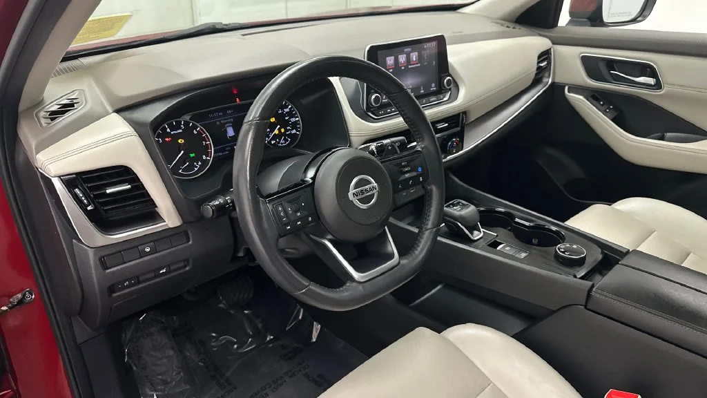 Used 2021 Red Nissan SV image 21