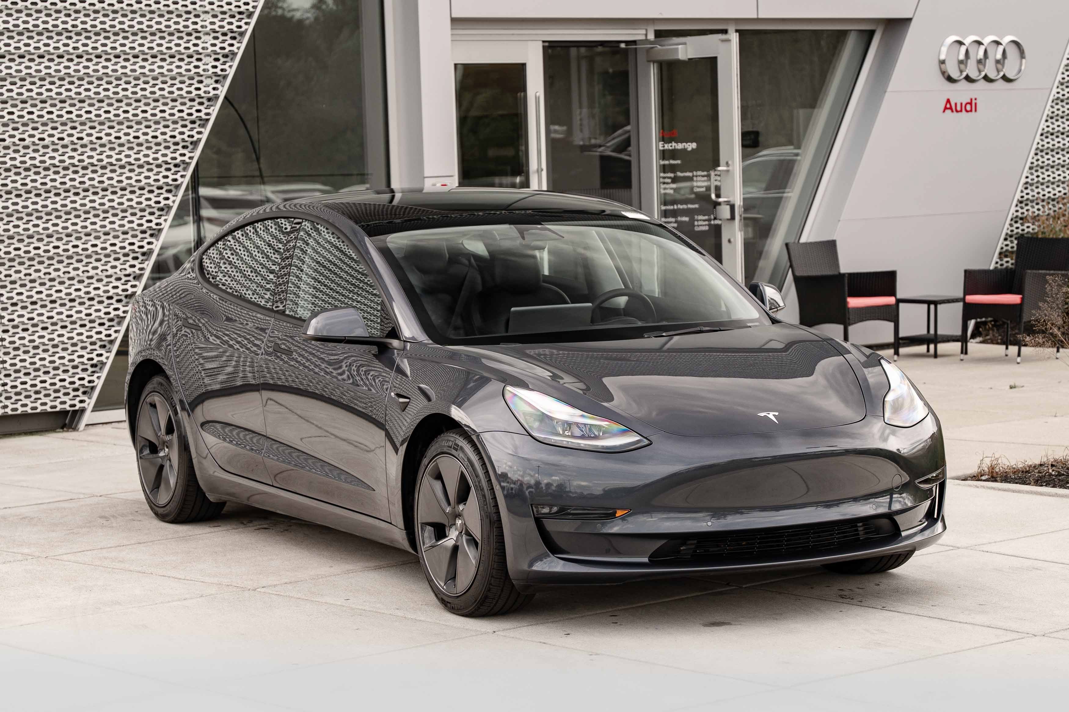 Used 2022 Tesla Model 3 Long Range with VIN 5YJ3E1EBXNF335659 for sale in St. Charles, IL