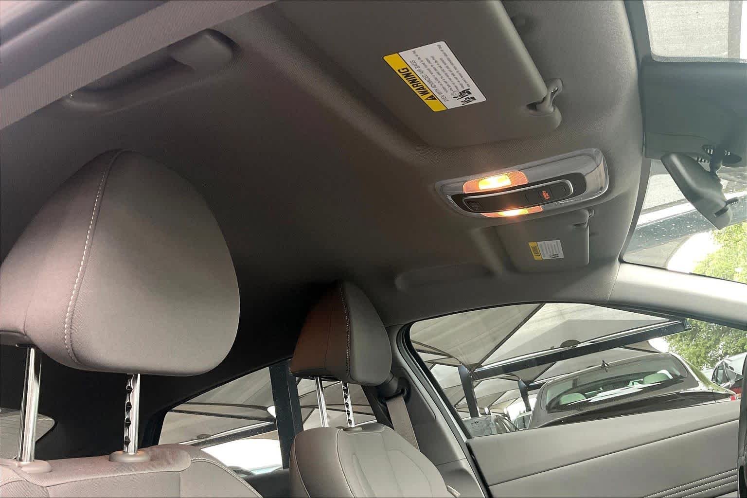 Certified Used 2025 Fluid Metal Hyundai SEL Sport image 14