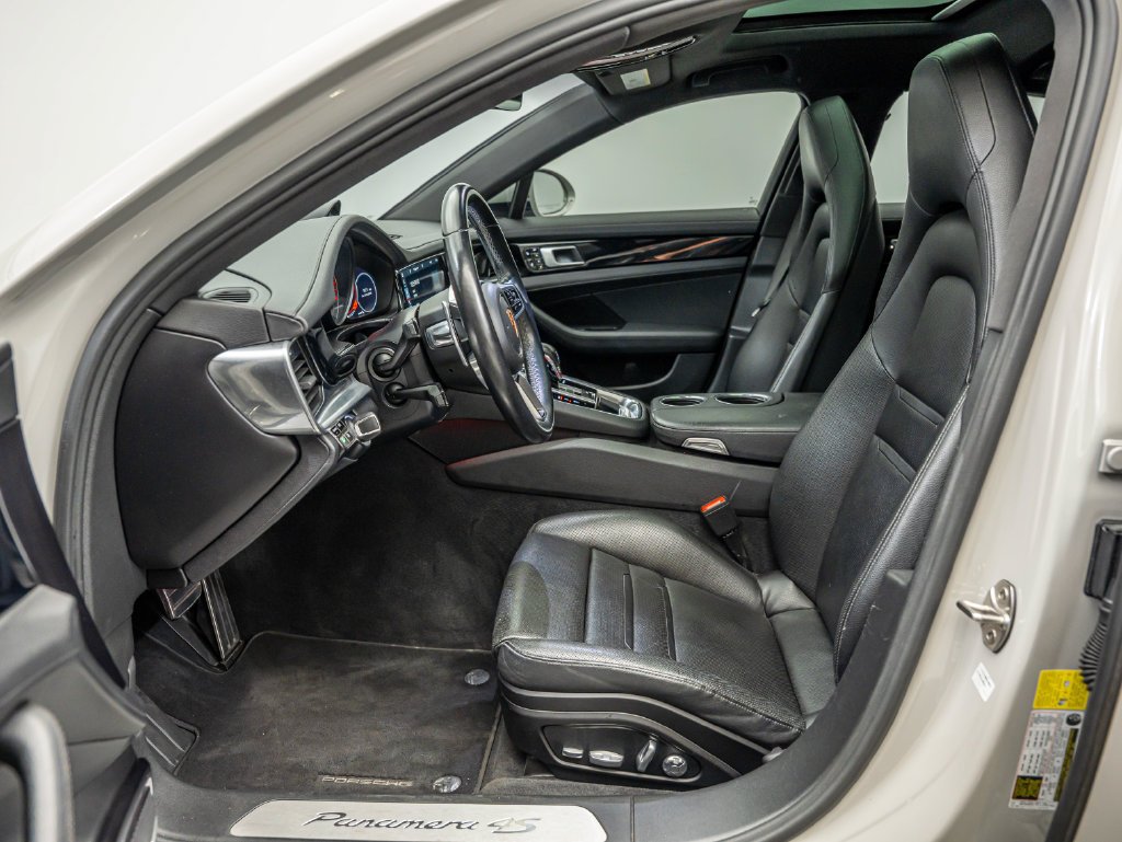 Used 2018 Chalk Porsche 4S image 5