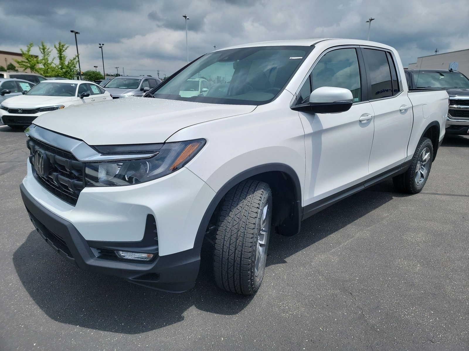 New 2026 Platinum White Pearl Honda RTL image 3