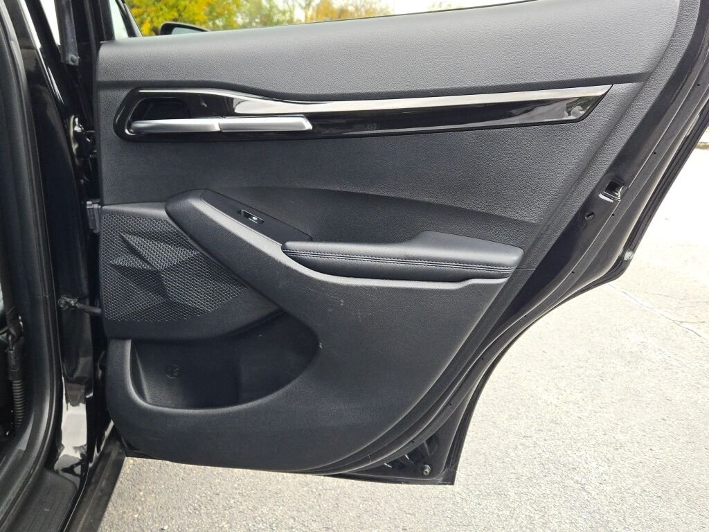 Used 2023 Black Kia S image 10