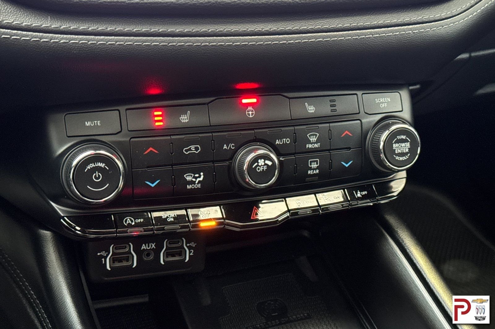 Used 2021 White/off-white Dodge Citadel image 25