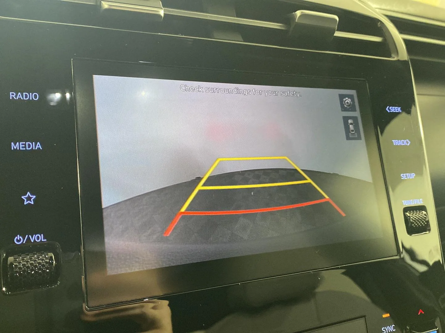 Used 2022 Ice White Hyundai SEL Premium image 4