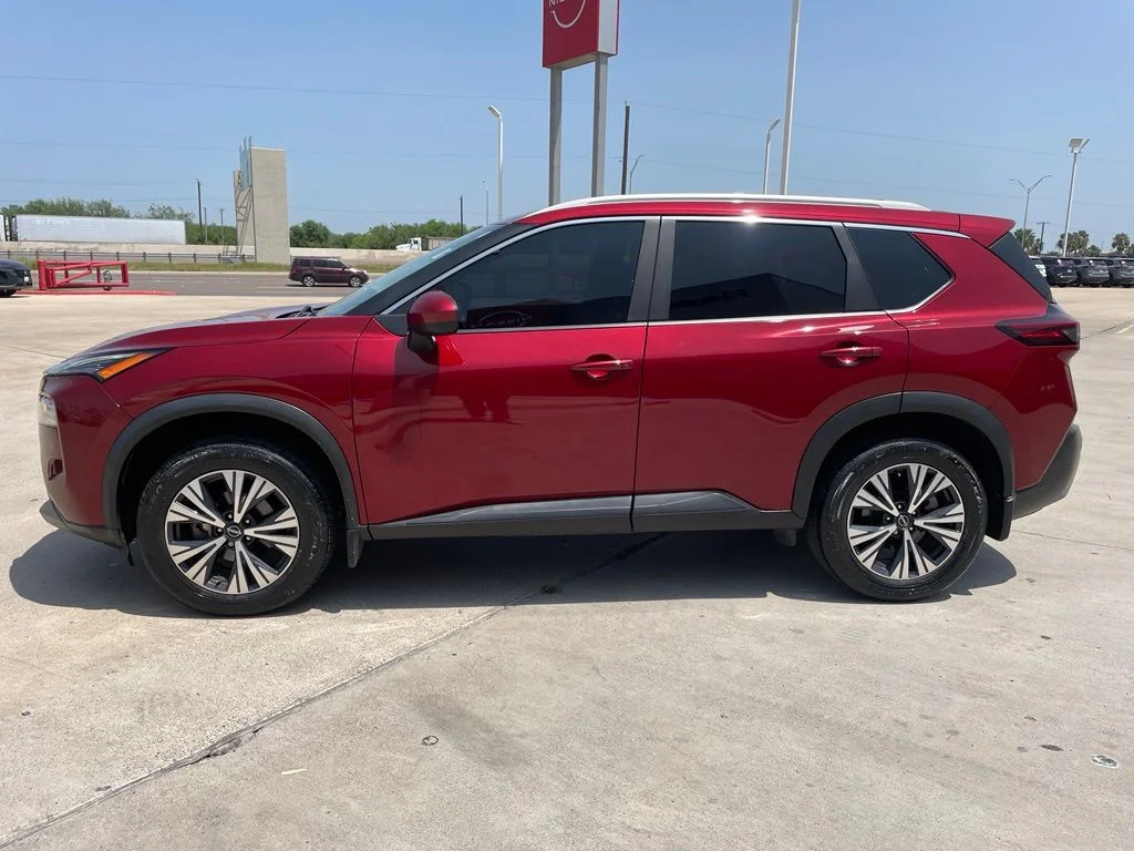 Used 2023 Red Nissan SV image 4
