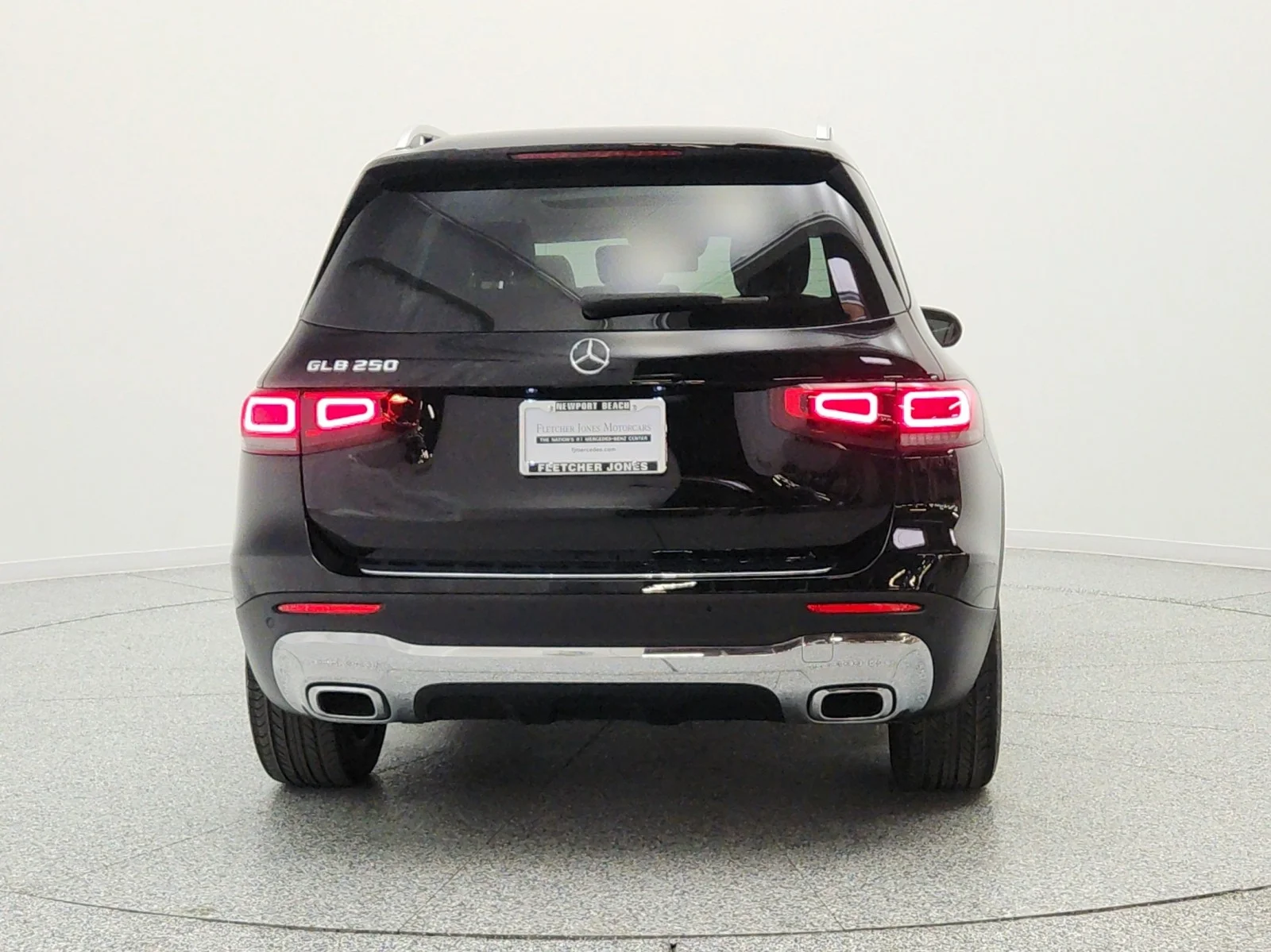 Used 2023 Night Black Mercedes-Benz GLB 250 SUV image 6