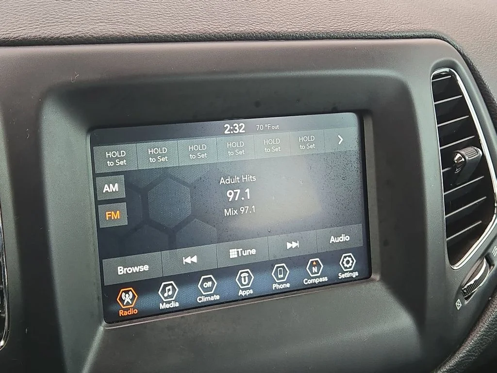 Used 2019 White Clearcoat Jeep Sport image 32