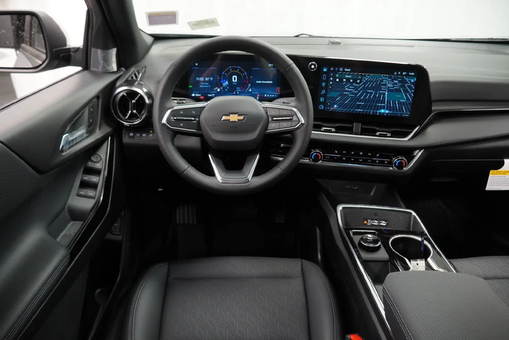 New 2027 Sterling Gray Metallic Chevrolet LT image 13