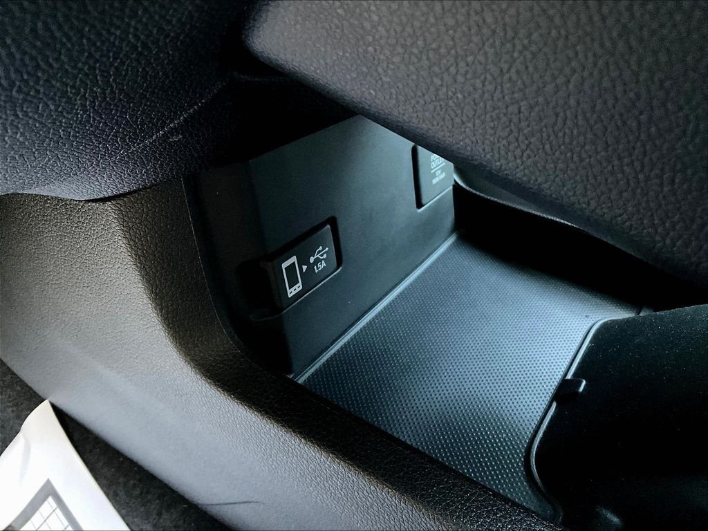 Used 2021  Honda EX image 16