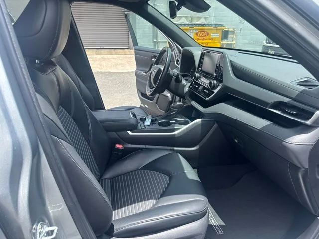 Used 2022 Silver Toyota XSE image 15