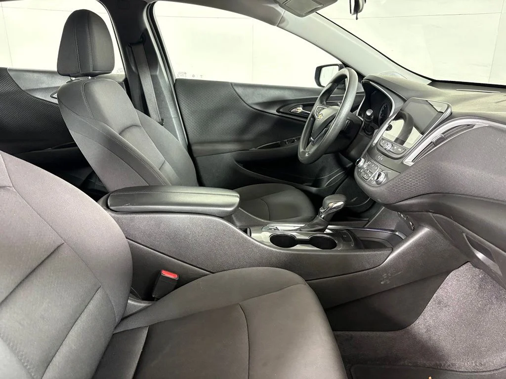 Used 2023 Gray Chevrolet LT image 14