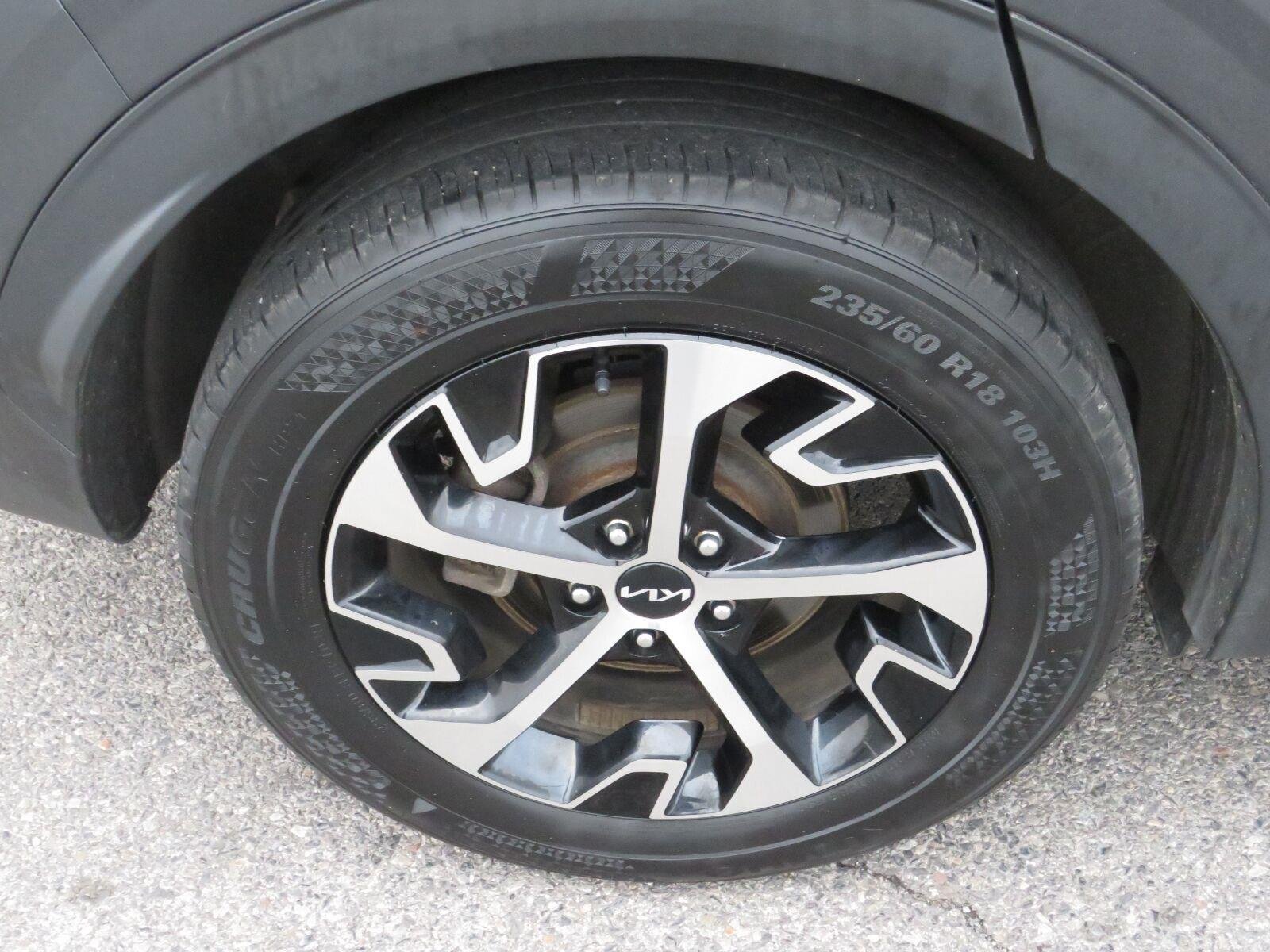 Used 2024 Gravity Gray Kia EX image 19