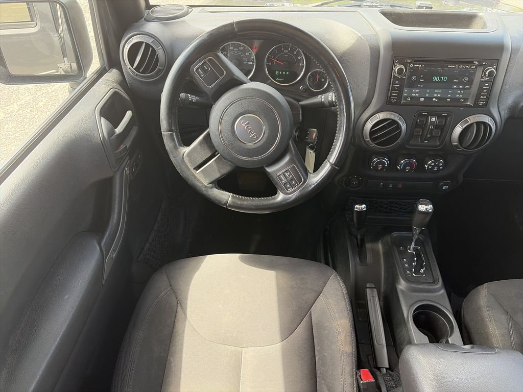 Used 2018 Gray Jeep Unlimited Sport image 14