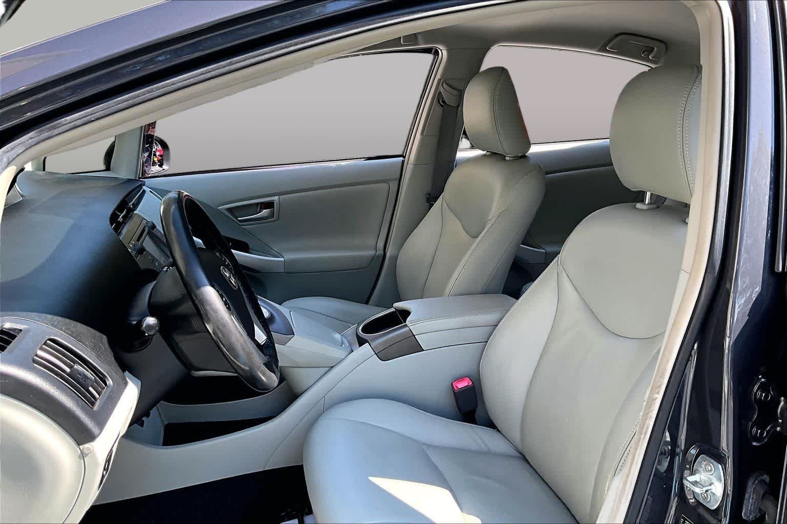 Used 2013 Winter Gray Metallic Toyota Two image 8