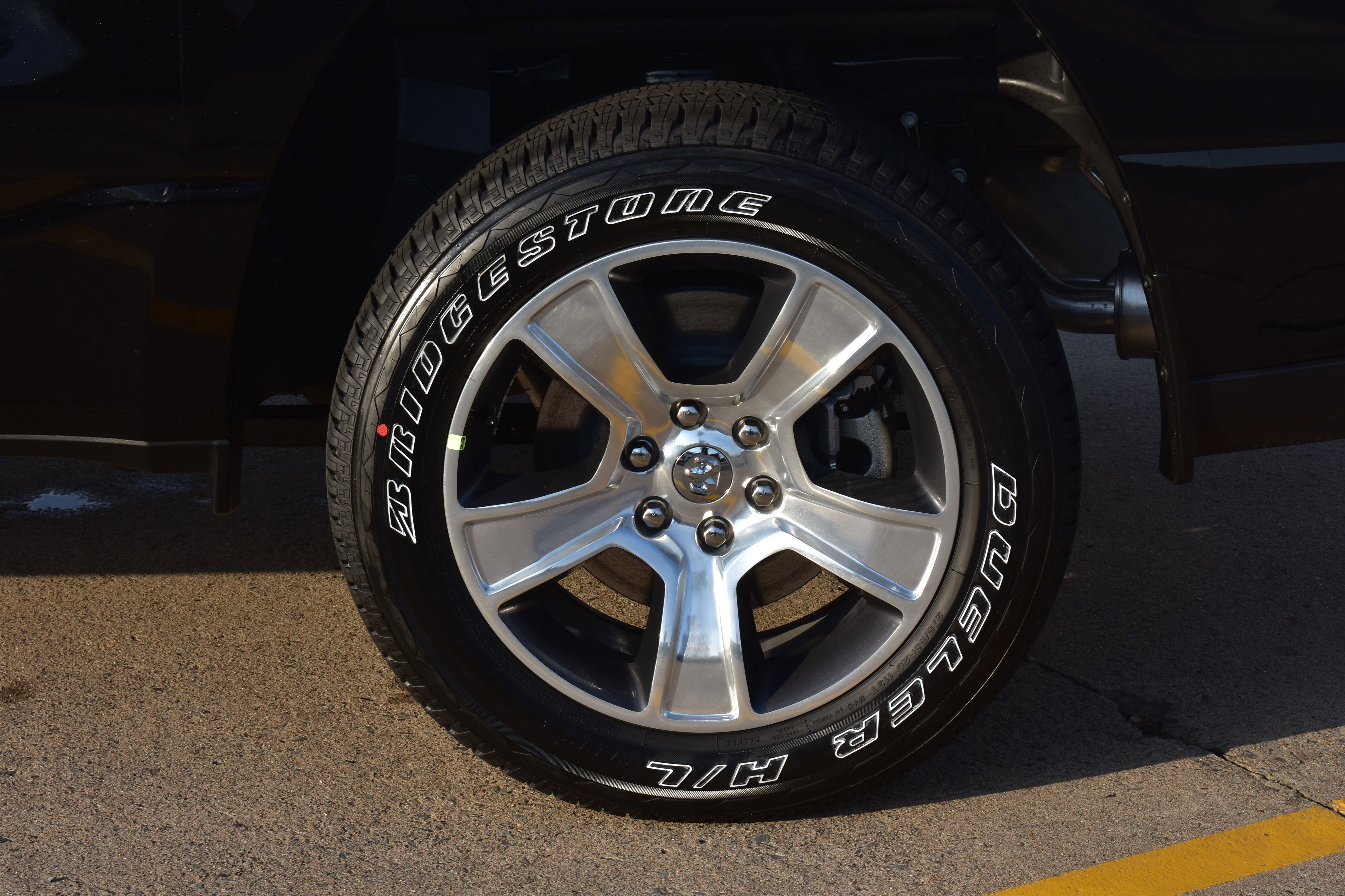 New 2026 Diamond Black Crystal Pearl-Coat Exterior Paint RAM Express image 9