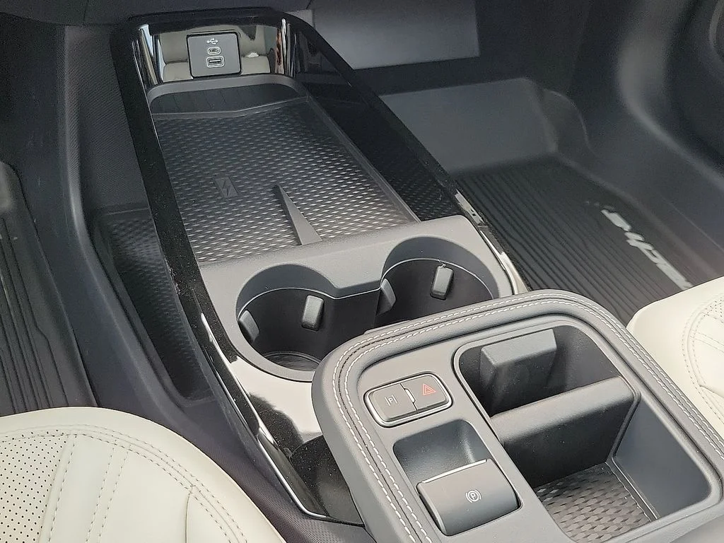 2025 Ford Mustang Mach-E Premium - Photo 17