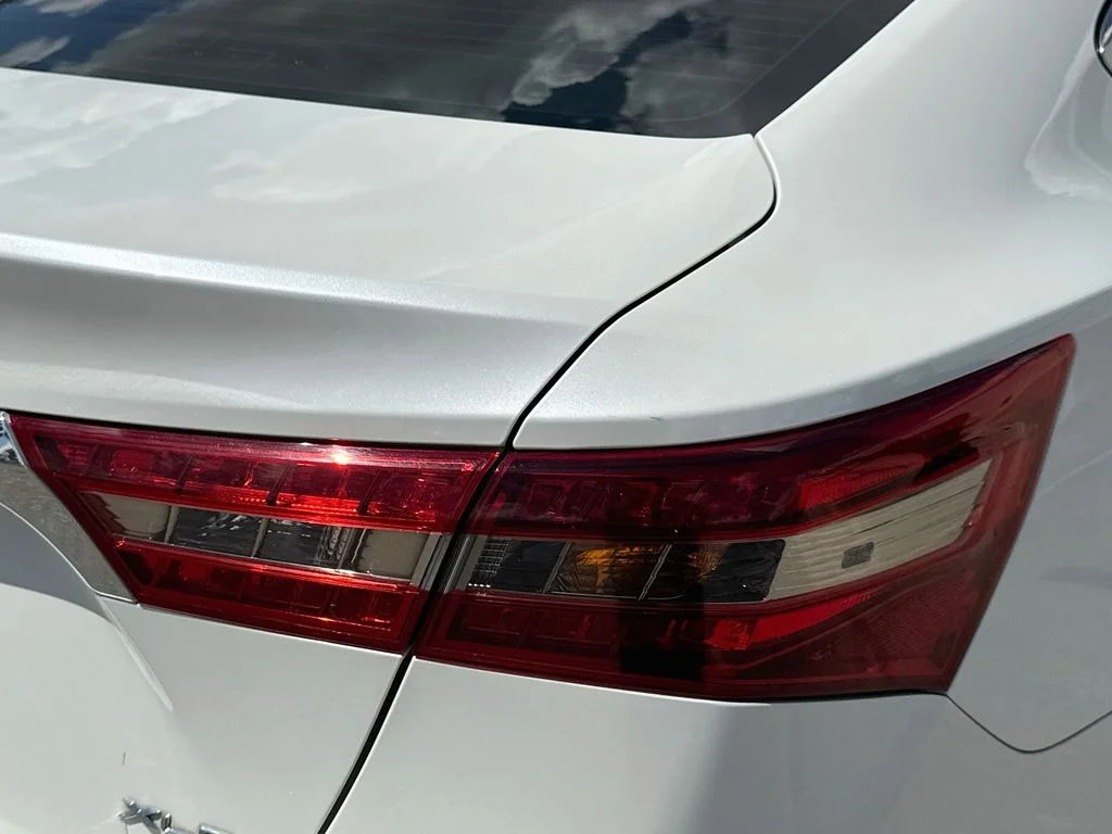 Used 2016 White Toyota XLE Premium image 32