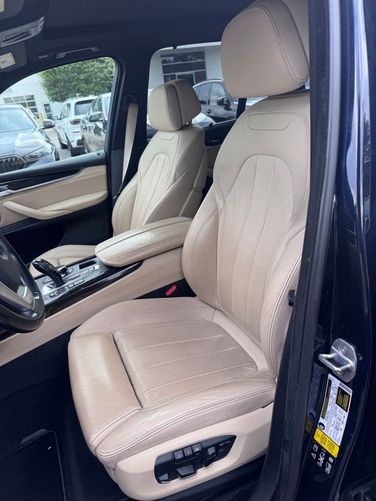 Used 2017 Blue BMW xDrive50i image 7