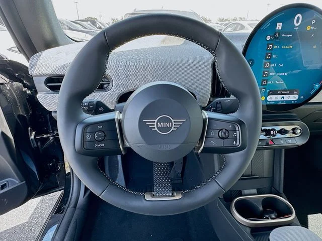 New 2026 Black MINI Signature Plus image 8