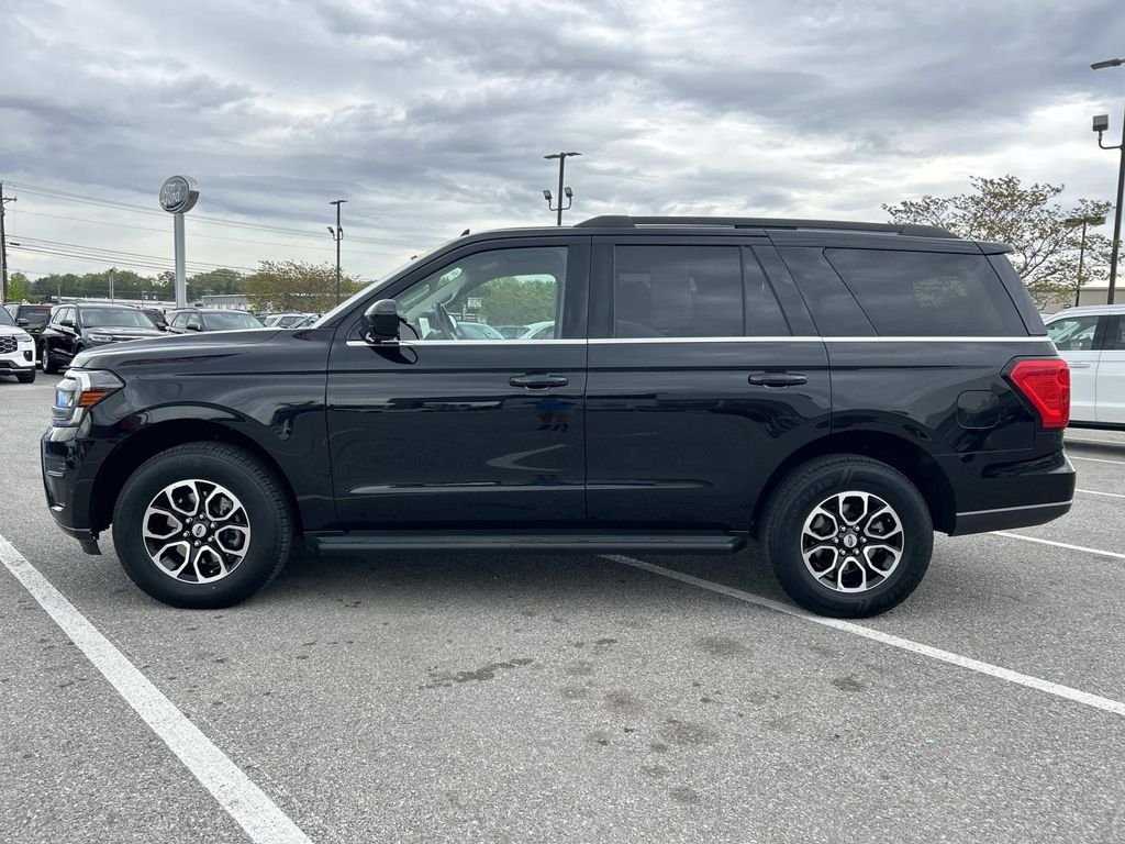 Certified Used 2024 Black Metallic Ford XLT image 7