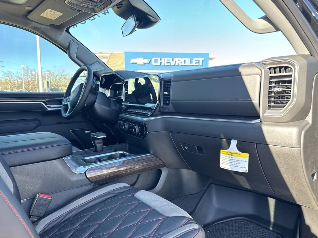 Used 2025 Black Chevrolet RST image 31