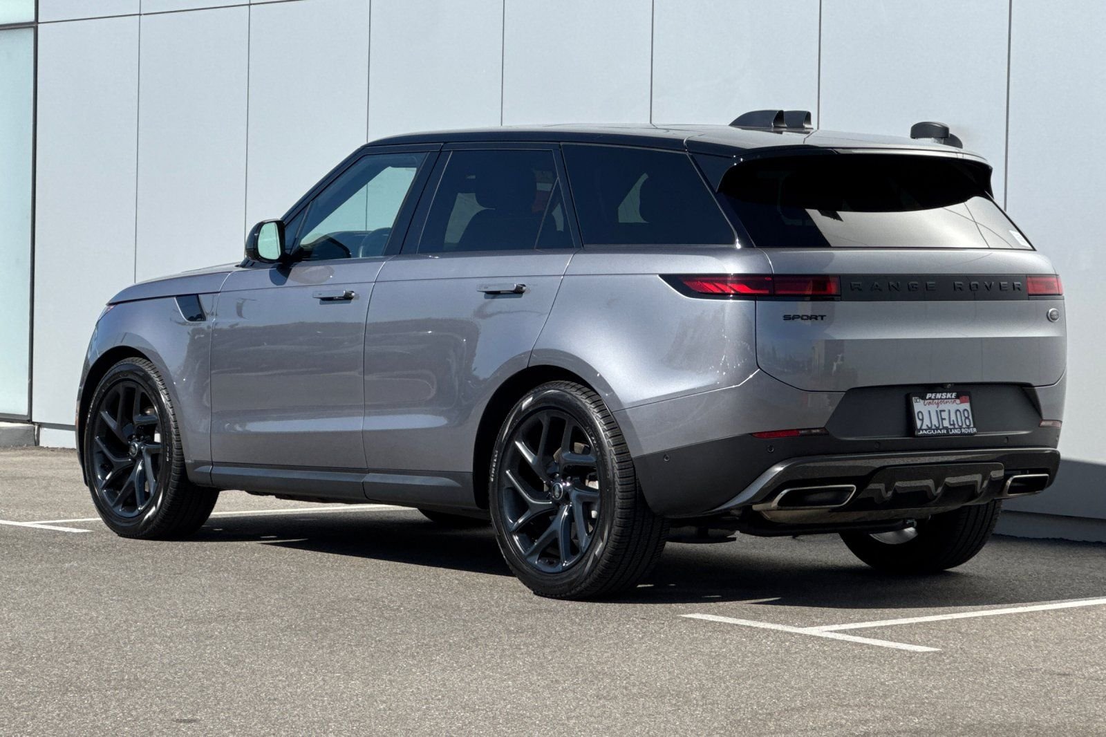 Used 2023 Gray Land Rover SE image 3