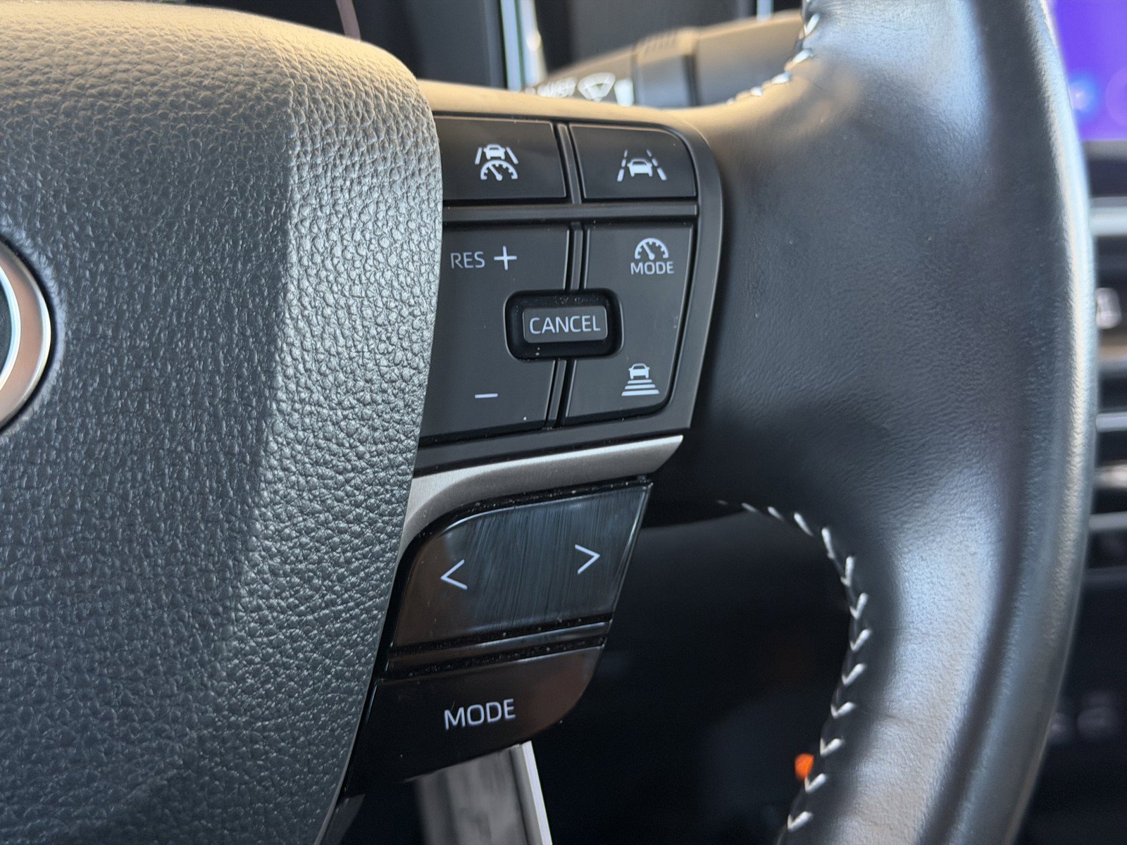 Used 2025 Ocean Gem Toyota SE image 16